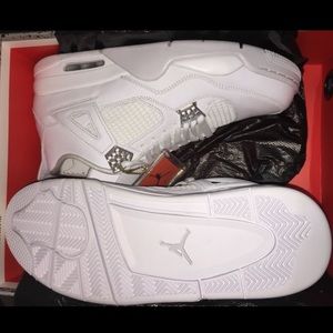 Air Jordan 4 (Pure Money)